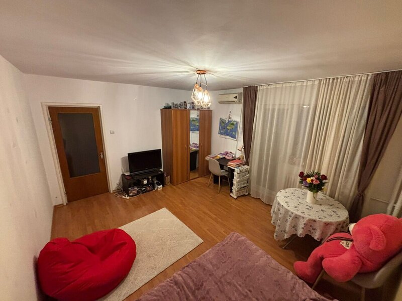 Dristor, Bulevard Camil Ressu, strada Ramnicu Sarat, garsoniera 37 mp.